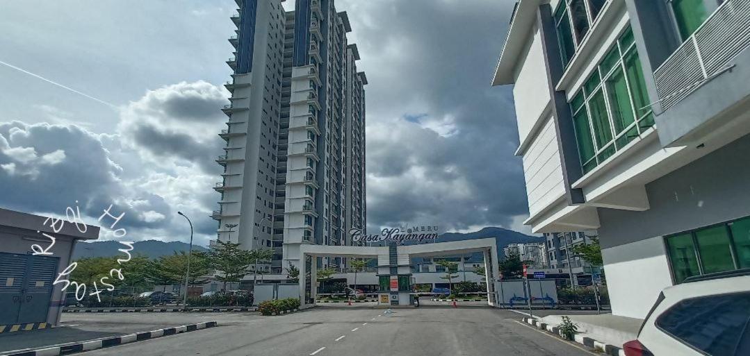 Rizqi Muslim Homestay Meru Casa Kayangan Ipoh Buitenkant foto