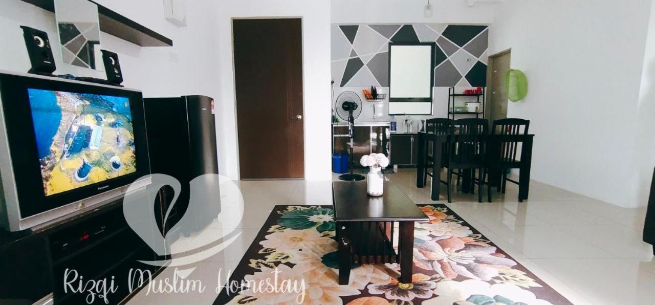 Rizqi Muslim Homestay Meru Casa Kayangan Ipoh Buitenkant foto